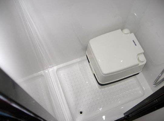 Ozcape Slide-On camper Prima25 shower with Porta Potti toilet