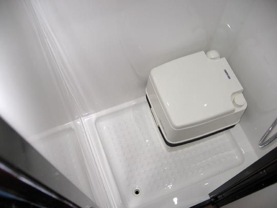 Ozcape Slide-On camper Prima25 shower with Porta Potti toilet