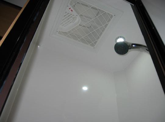 Ozcape Slide-On Prima25 internal shower with roof hatch