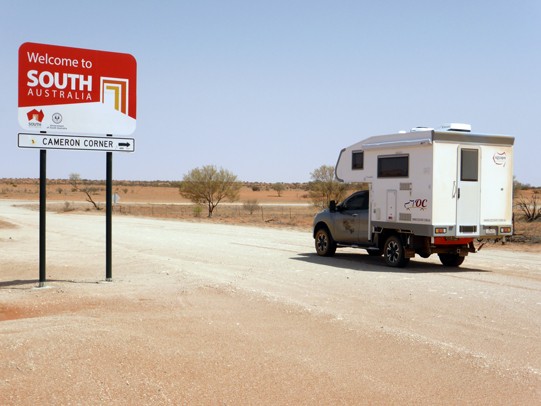 Ozcape Slide-On motorhome Woondabaa crossing the border to South Australia
